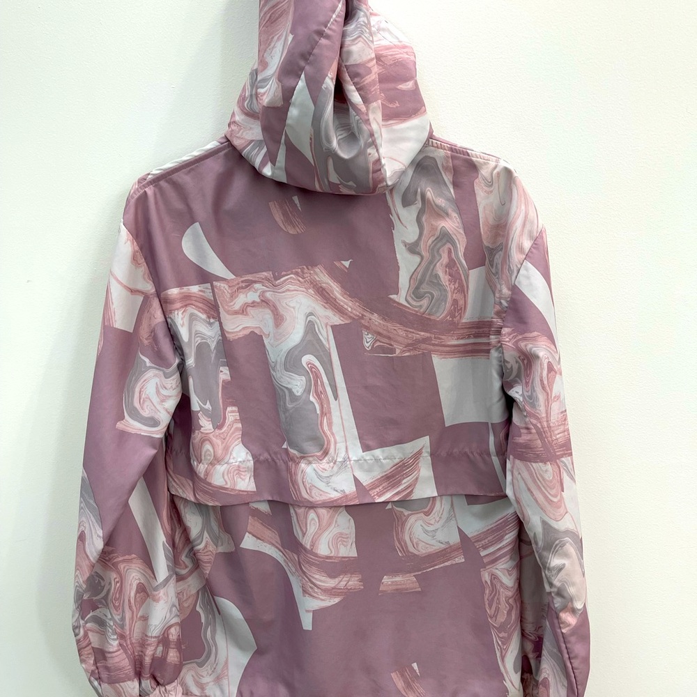 Nike Windbreaker pullover (marble color) size XS